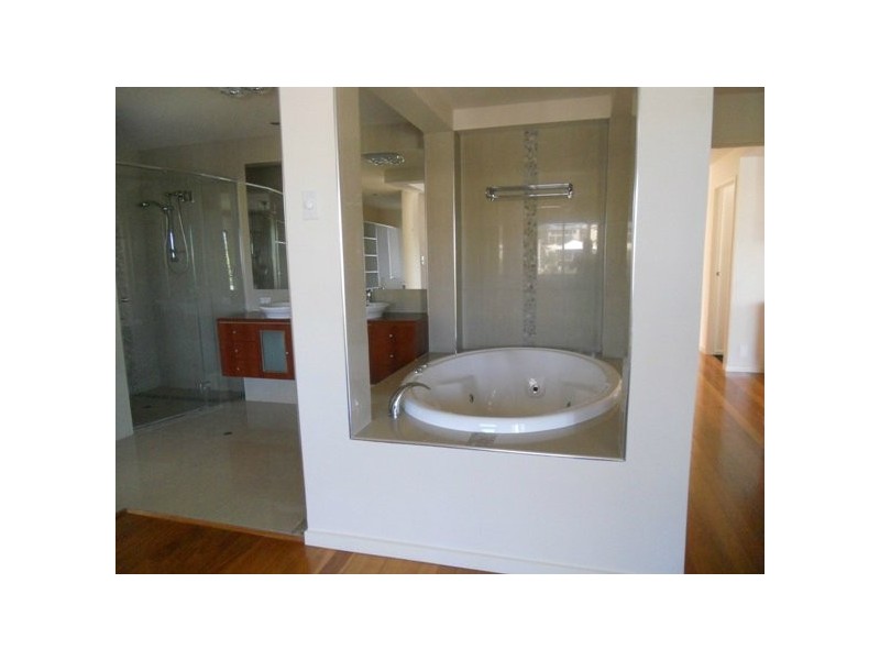 Coomera Waters QLD 4209