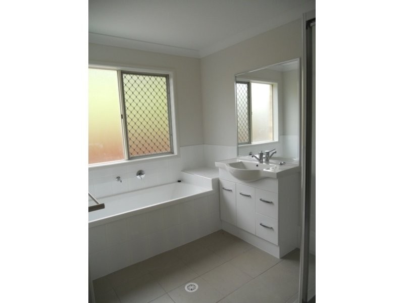 47 Bluetail Crescent, Upper Coomera QLD 4209