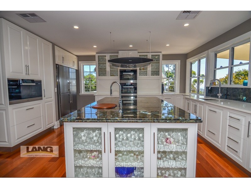 22 Paradise Drive, Tamborine Mountain QLD 4272