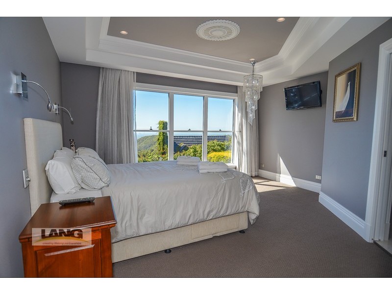 22 Paradise Drive, Tamborine Mountain QLD 4272