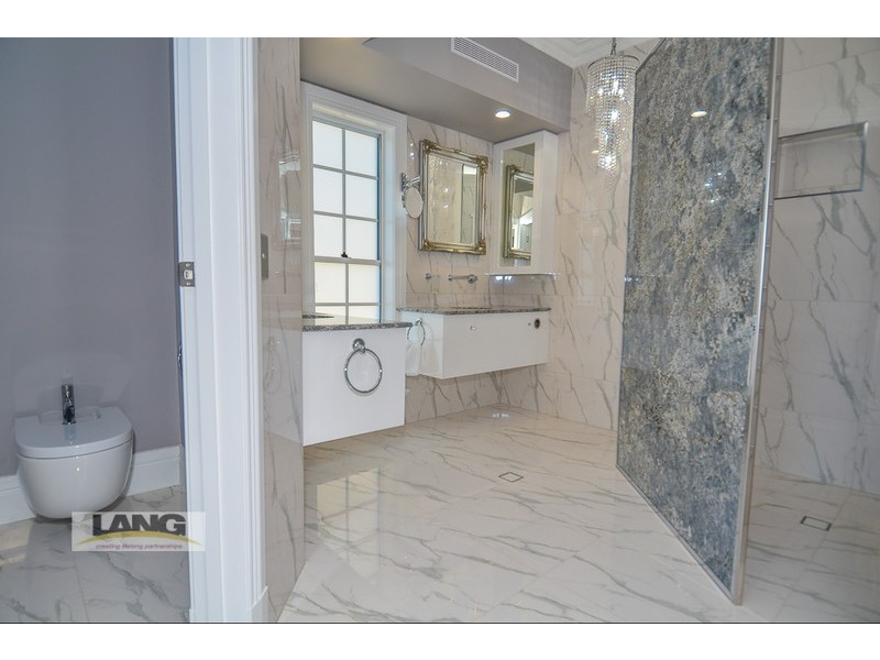 22 Paradise Drive, Tamborine Mountain QLD 4272