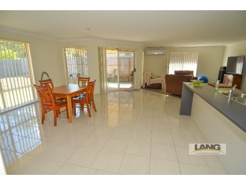 Regents Park QLD 4118