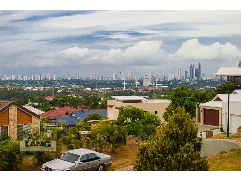 38 Tara Vista Boulevard, Highland Park QLD 4211