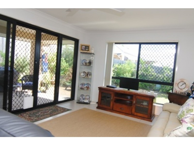 12 Outlook Drive, Waterford QLD 4133