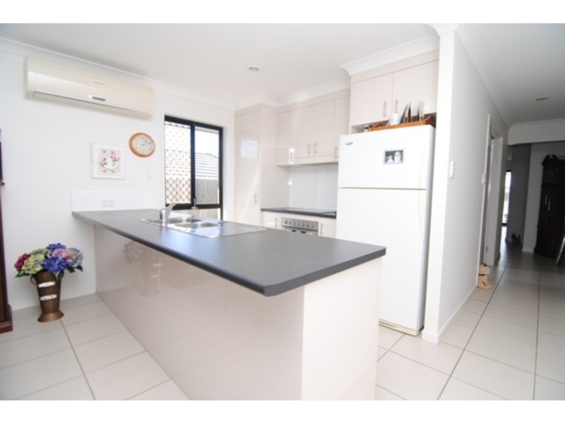 12 Outlook Drive, Waterford QLD 4133