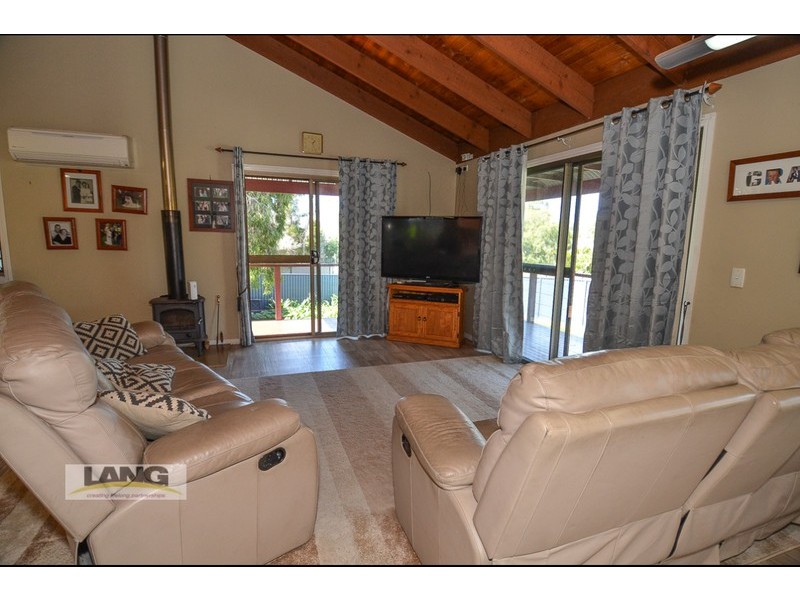 27 California Drive, Oxenford QLD 4210