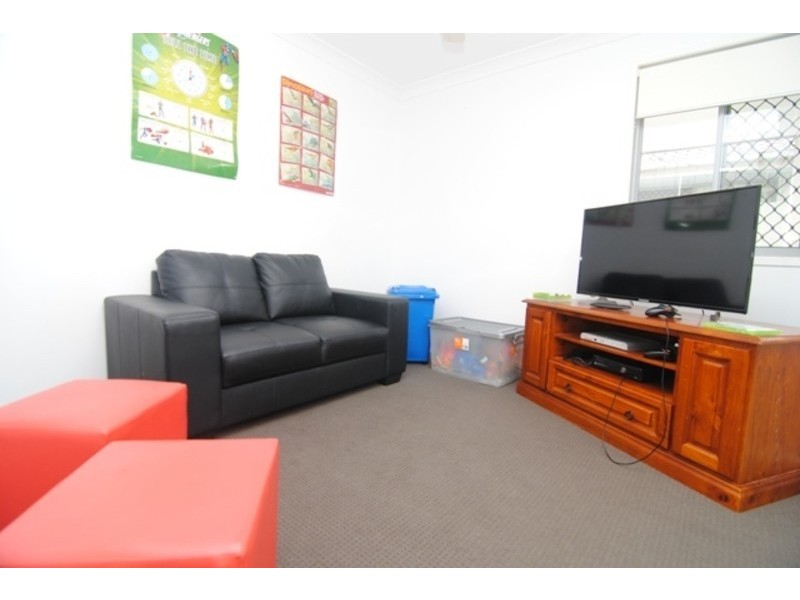 4/111 McAuley Parade, Pacific Pines QLD 4211