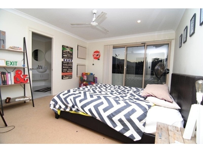 2/32-34 Margaret Street, Southport QLD 4215