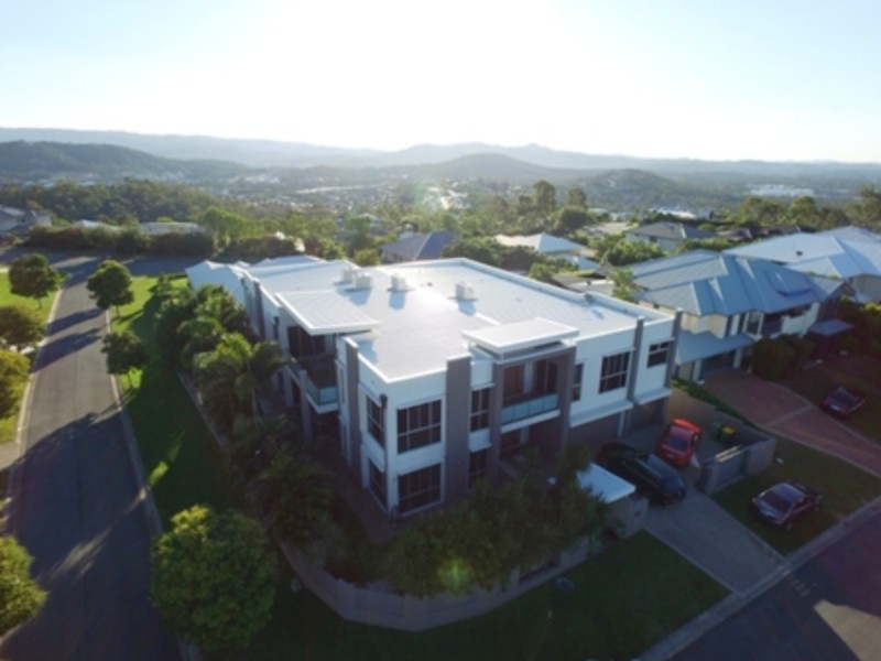 9 Zenith Crescent, Pacific Pines QLD 4211