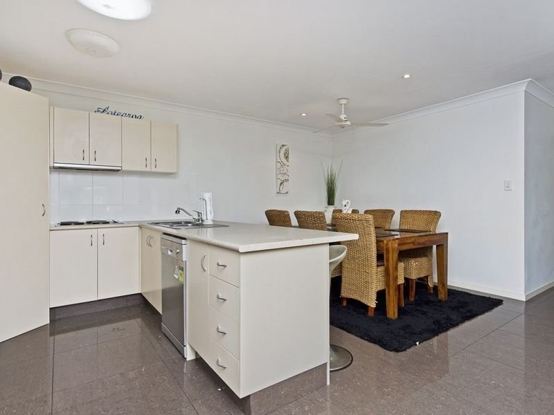 2/16 Redstart Street, Upper Coomera QLD 4209