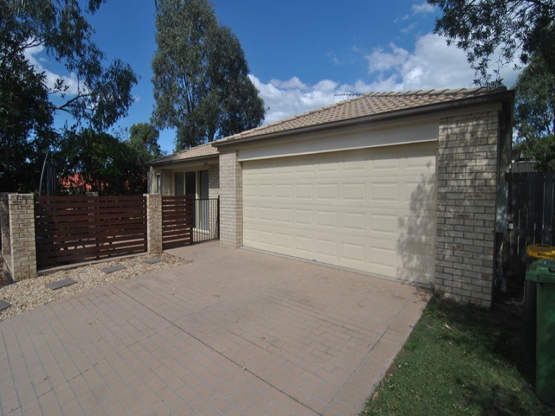 2/16 Redstart Street, Upper Coomera QLD 4209