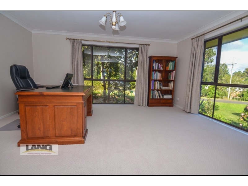 10 Winema Drive, Tamborine Mountain QLD 4272