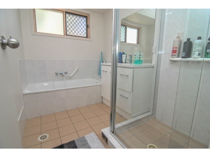 8 Agatha Court, Oxenford QLD 4210