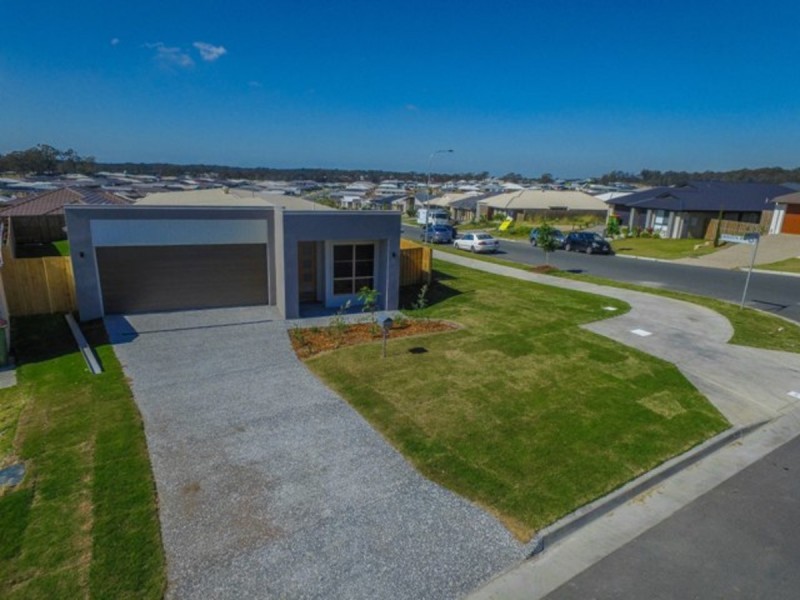 64 Greenwich Avenue, Pimpama QLD 4209