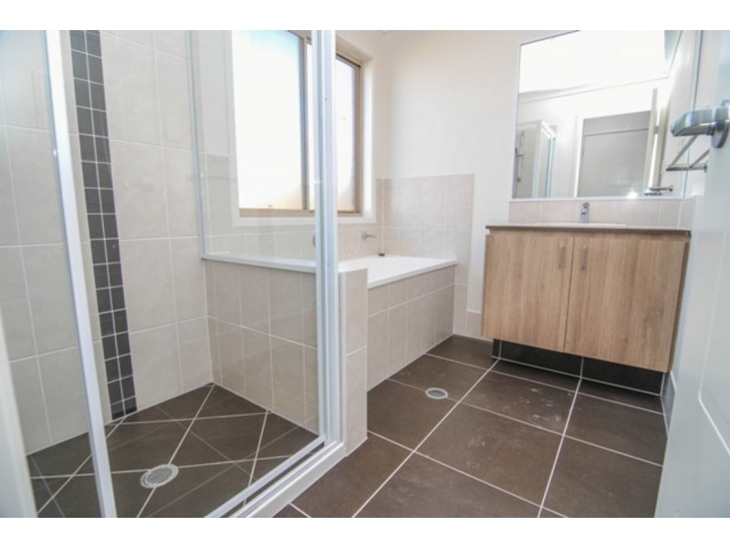 64 Greenwich Avenue, Pimpama QLD 4209