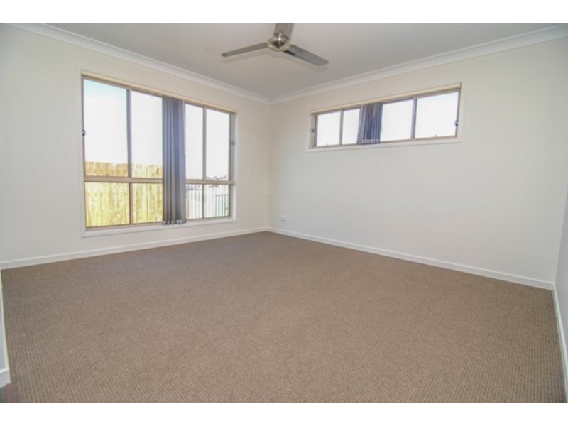 64 Greenwich Avenue, Pimpama QLD 4209