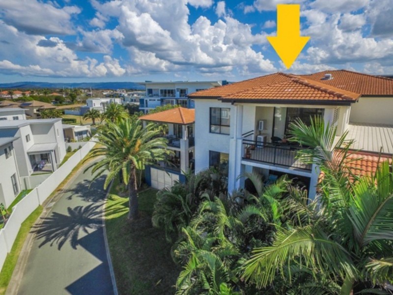 24 Phoenix Palms Drive, Hope Island QLD 4212