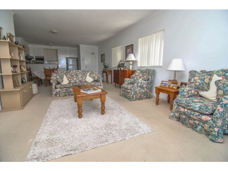 24 Phoenix Palms Drive, Hope Island QLD 4212