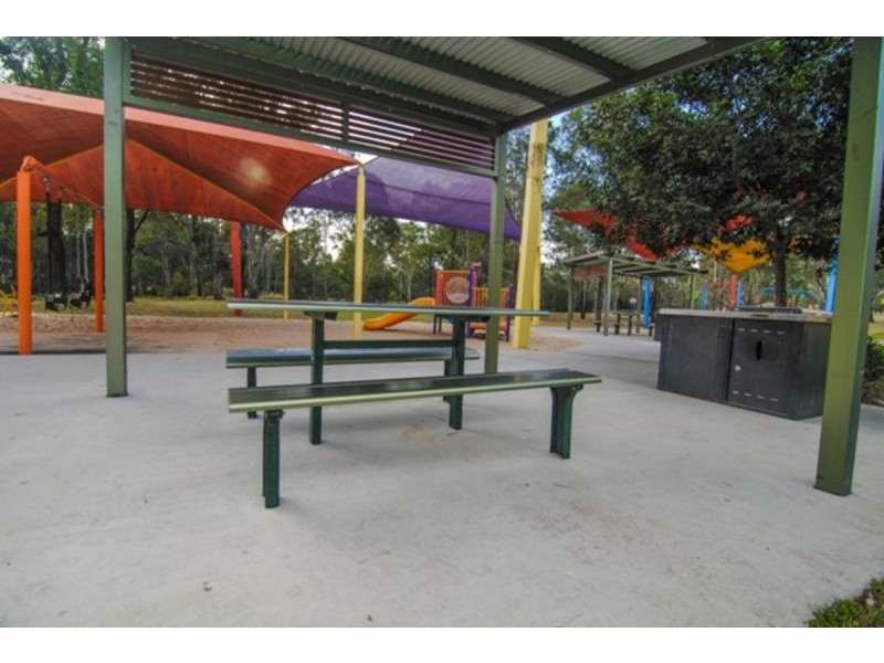 42 Flametree Court, Cedar Grove QLD 4285