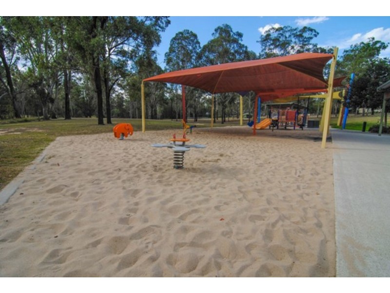 42 Flametree Court, Cedar Grove QLD 4285