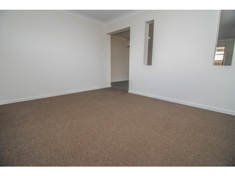 10 Hazel Street, Pimpama QLD 4209