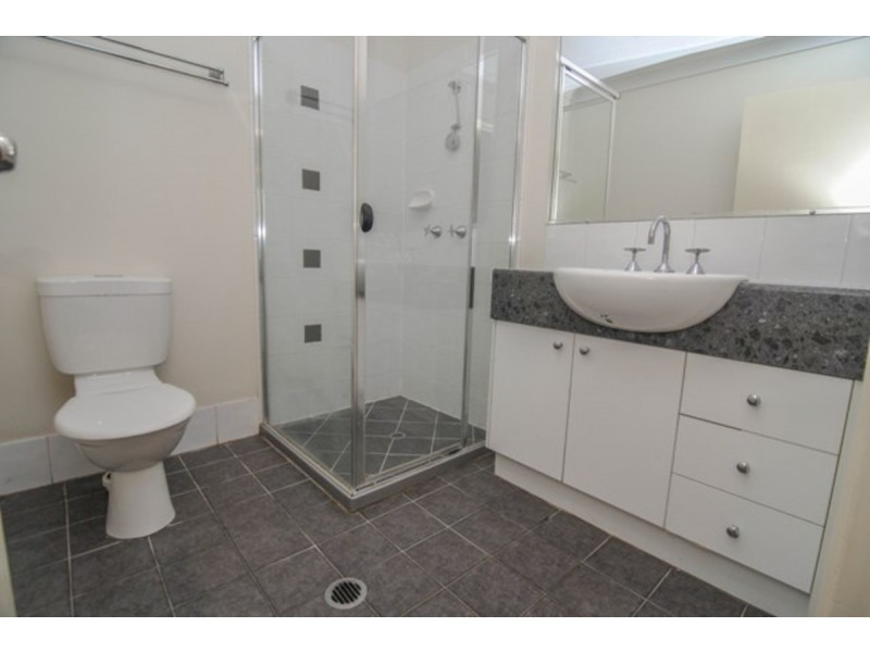 1 & 2/3 Freestone Drive, Upper Coomera QLD 4209