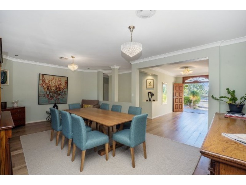 18-22 Racecourse Place, Tamborine QLD 4270