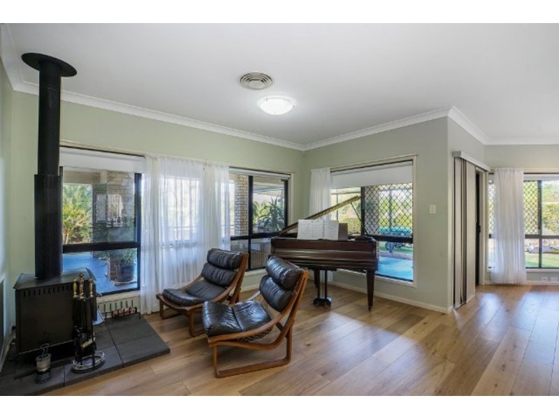 18-22 Racecourse Place, Tamborine QLD 4270