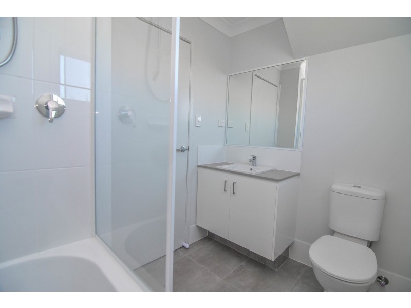 2 William Boulevarde, Pimpama QLD 4209