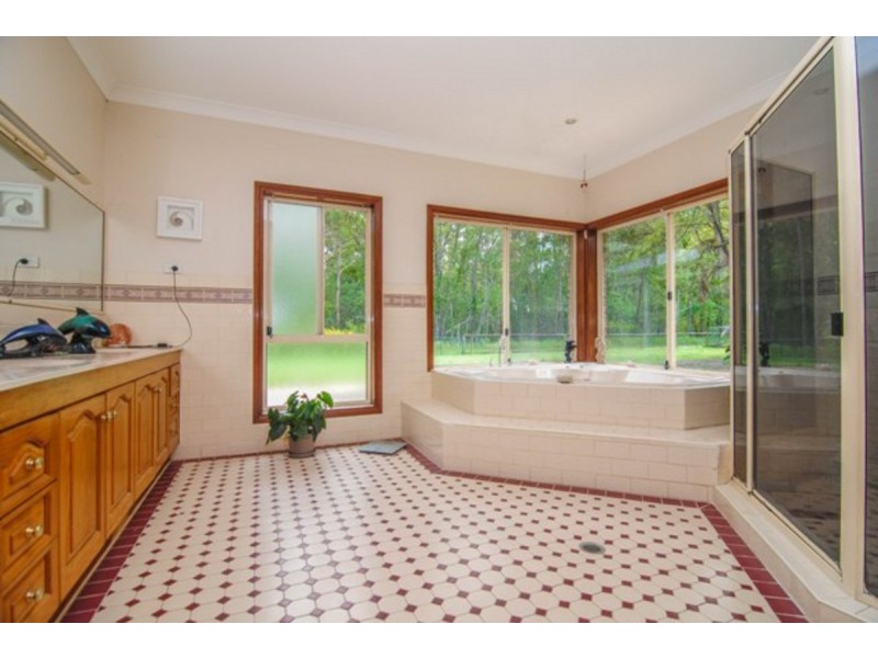 22 Claire Close, Ormeau QLD 4208