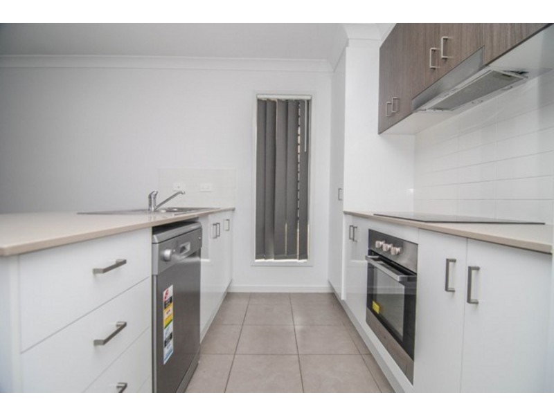 39 Matas Drive, Pimpama QLD 4209