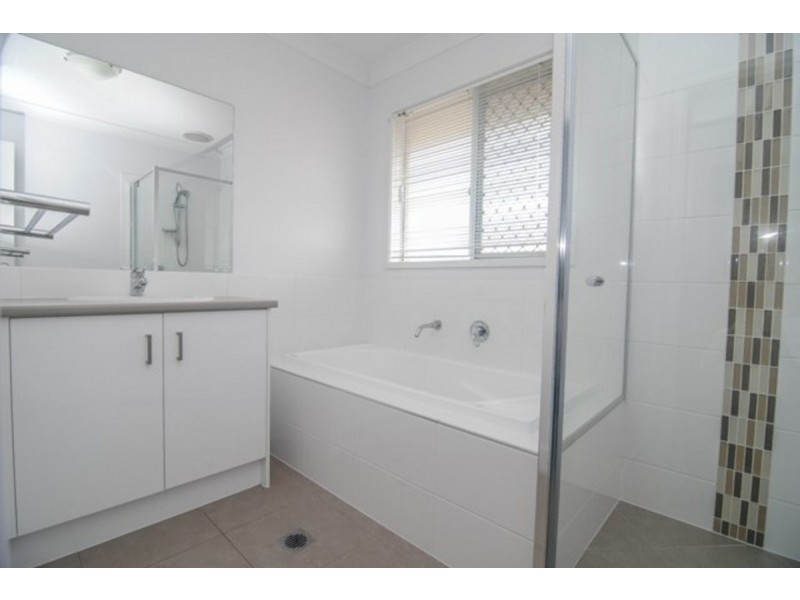 39 Matas Drive, Pimpama QLD 4209