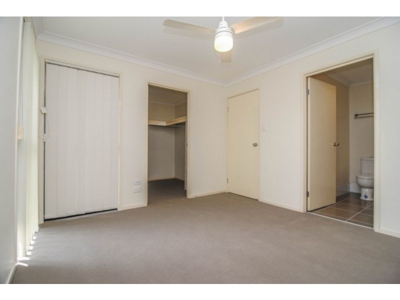 2/3 Freestone Drive, Upper Coomera QLD 4209