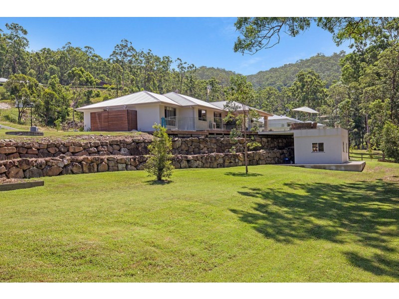 1 Queens Ridge Place, Nerang QLD 4211