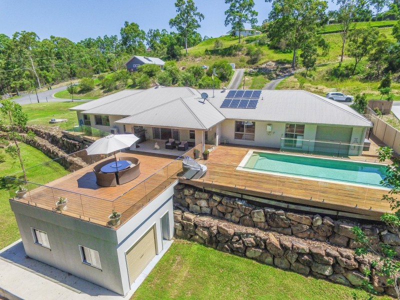 1 Queens Ridge Place, Nerang QLD 4211