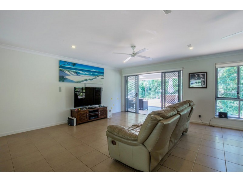 1 Queens Ridge Place, Nerang QLD 4211