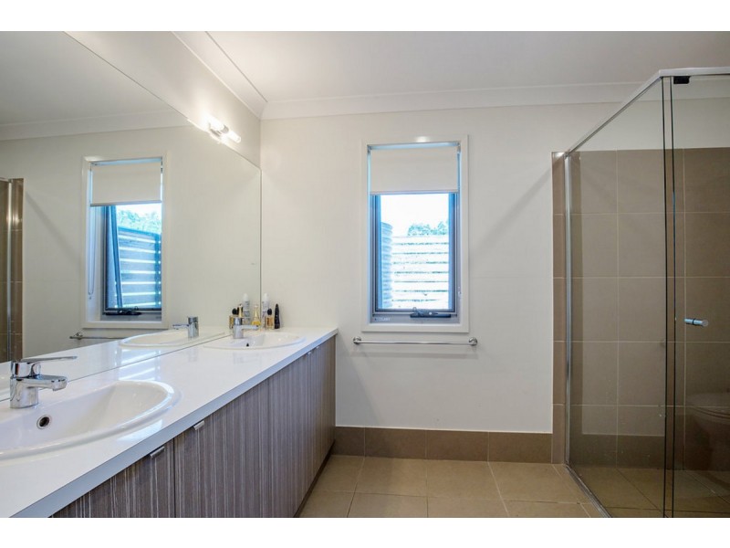 1 Queens Ridge Place, Nerang QLD 4211