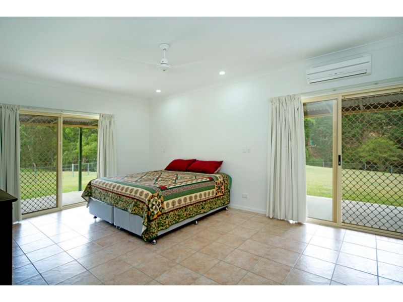 404 Ruffles Road, Willow Vale QLD 4209