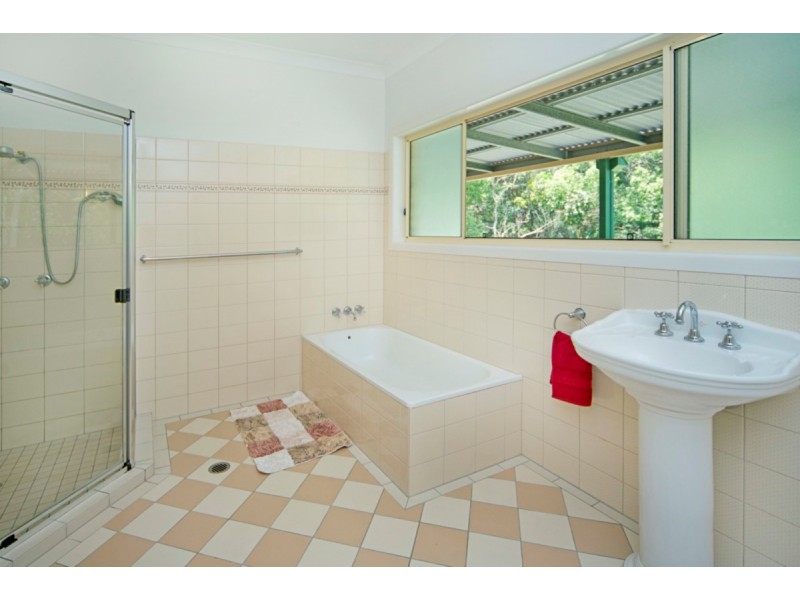 404 Ruffles Road, Willow Vale QLD 4209