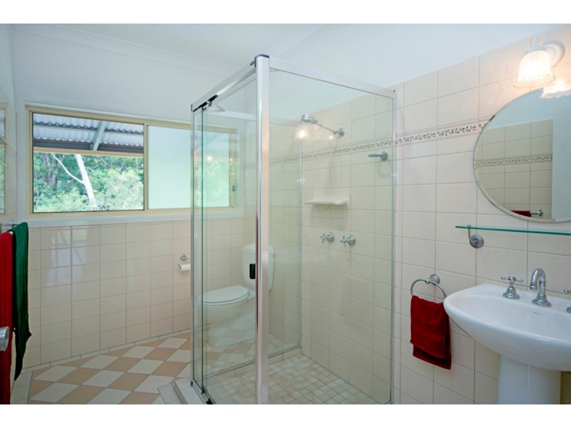 404 Ruffles Road, Willow Vale QLD 4209