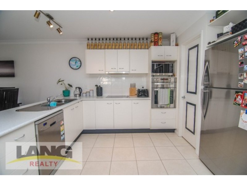 2/7 Freestone Drive, Upper Coomera QLD 4209