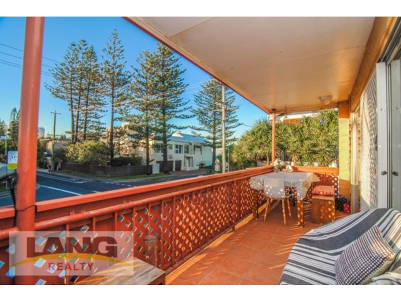 2/4 Sunbrite Avenue, Mermaid Beach QLD 4218