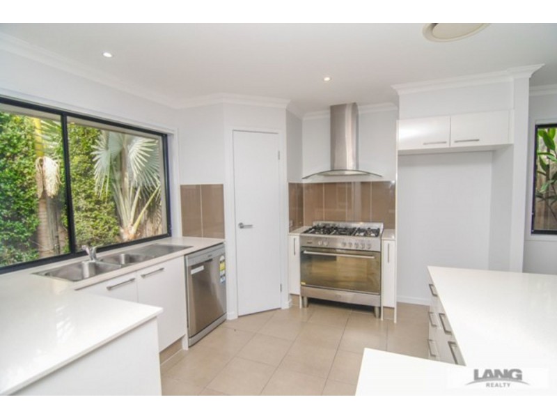 36 Ellenborough Avenue, Ormeau Hills QLD 4208