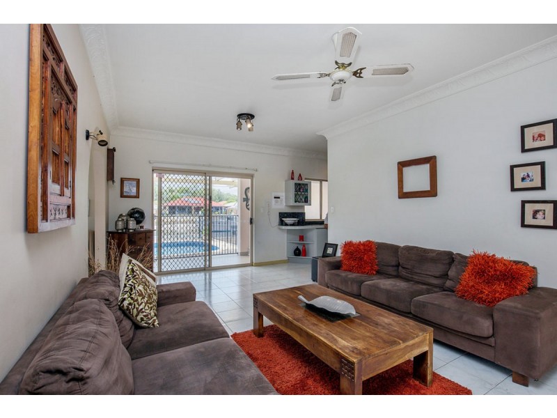 340 Bayview Street, Hollywell QLD 4216