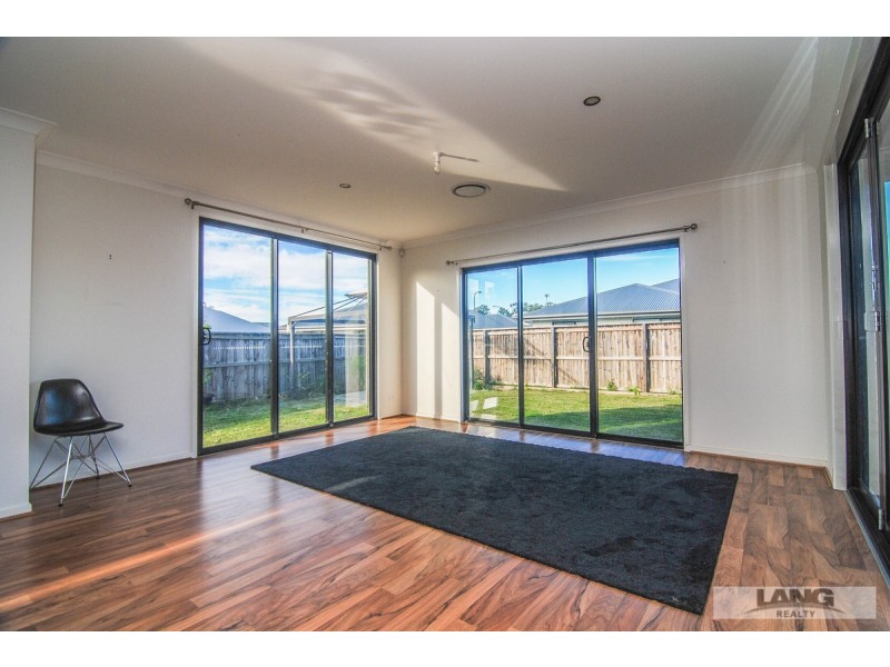 11 Fullbrook Street, Pimpama QLD 4209