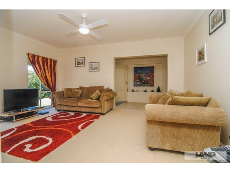 9 Howard Hughes Court, Maudsland QLD 4210