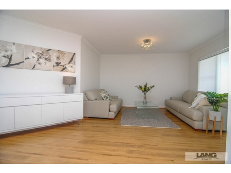 8 Jet Street, Upper Coomera QLD 4209