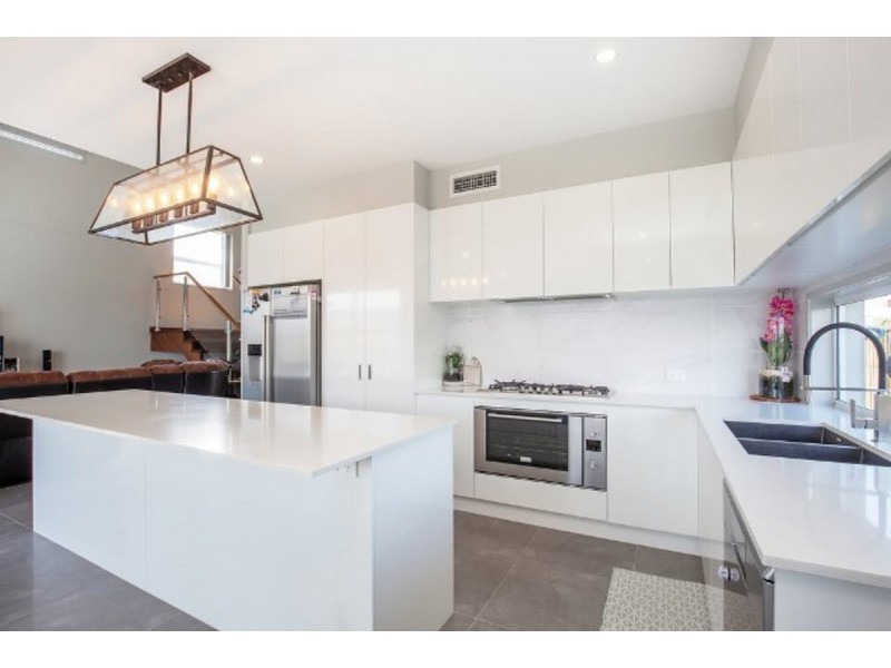 Coomera Waters QLD 4209
