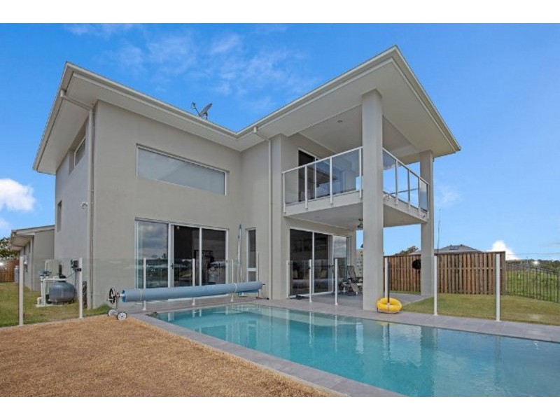 Coomera Waters QLD 4209