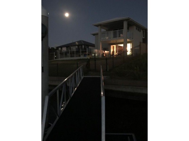 Coomera Waters QLD 4209